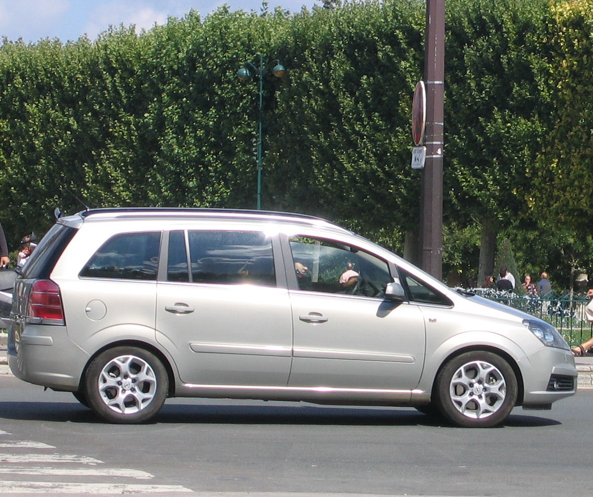 Opel Zafira 2 26